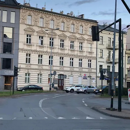 Silver Shine Jacuzzi شقة