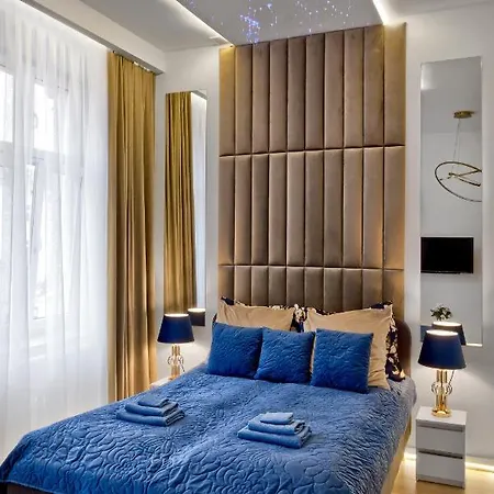 Silver Shine Jacuzzi *