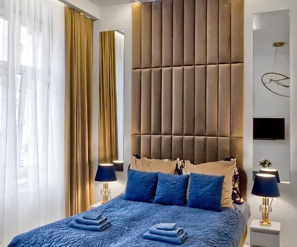 Silver Shine Jacuzzi *